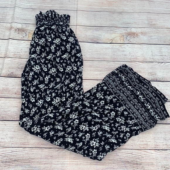 Macy’s Black and White Floral Print Elastic Waist Flowy Pants Size Small - Picture 2 of 3